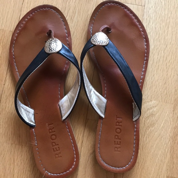 report black sandals